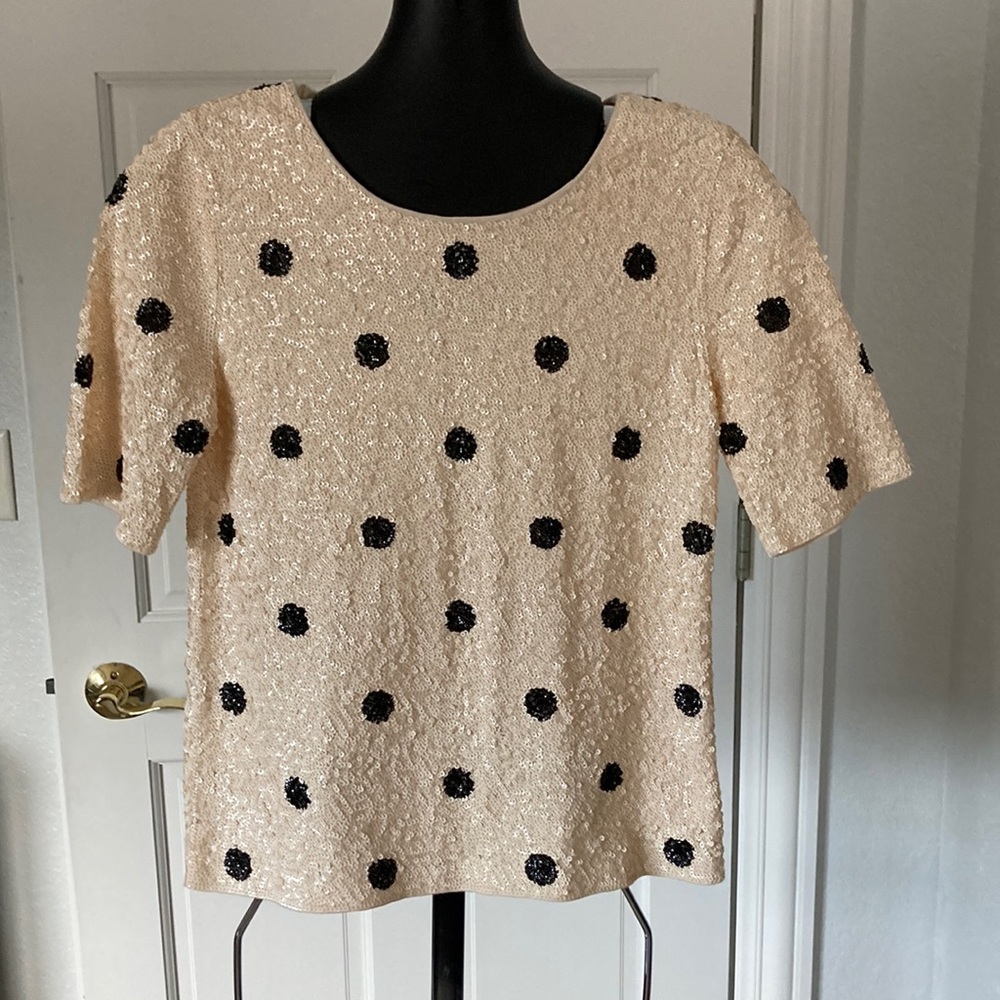 Crew sequent top
